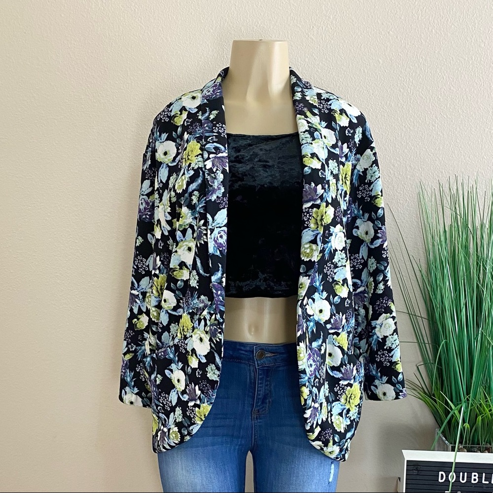 H&M | Oversized Black Floral Open Front Blazer Sz S